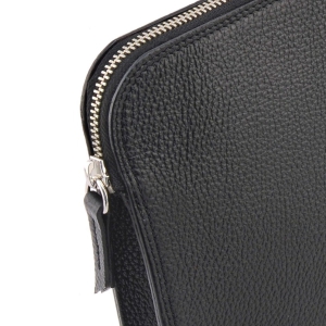 leather document holder - zipper detail